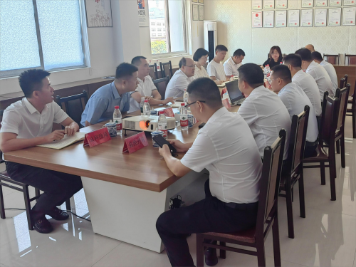 政協(xié)楊義壇副主席蒞臨指導(dǎo)，調(diào)研企業(yè)金融情況的圖片